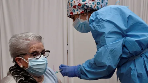 Vacunación contra la Covid19 a los grandes dependientes en Segovia