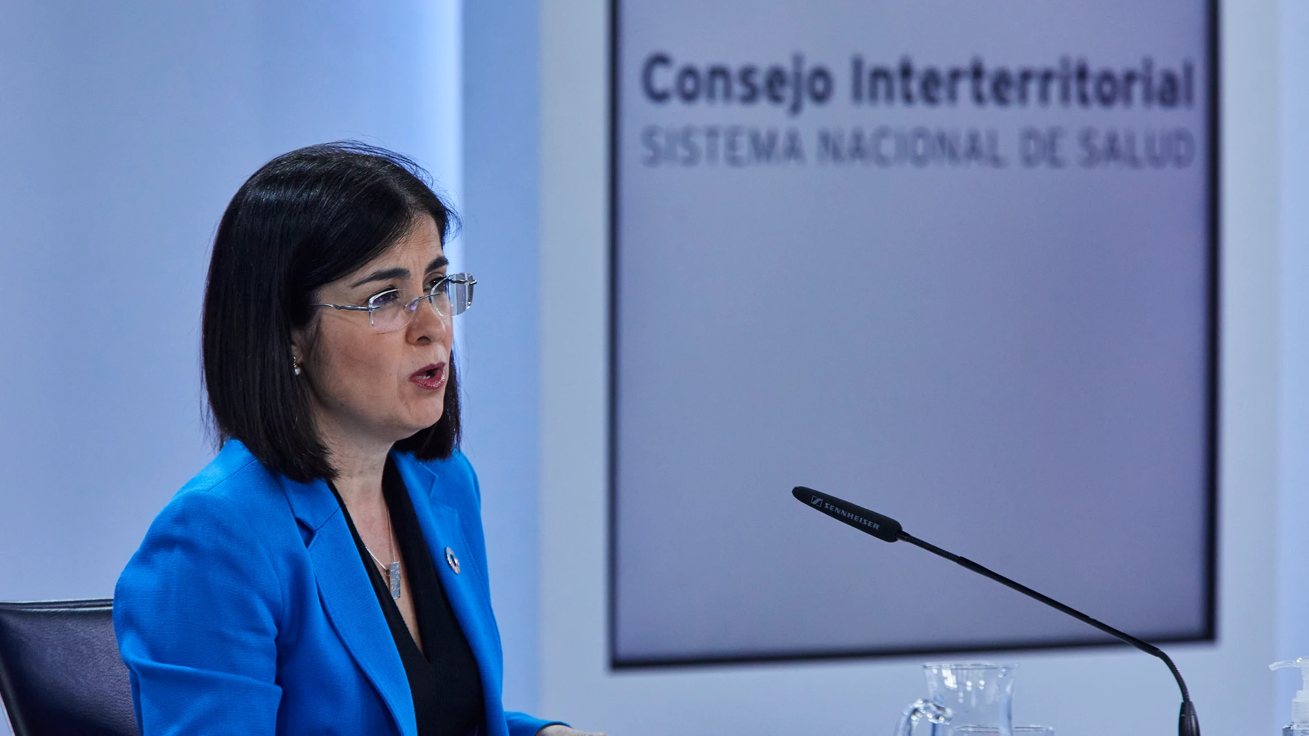 La ministra de Sanidad, Carolina Darias durante una rueda de prensa tras la reunión del Consejo Interterritorial del Sistema Nacional de Salud, en Madrid (España), a 17 de febrero de 2021.