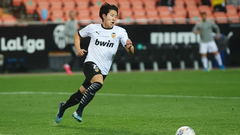 Kang in Lee con el Valencia.