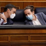 Pedro Sánchez y Pablo Iglesias en el Congreso de los Diputados
