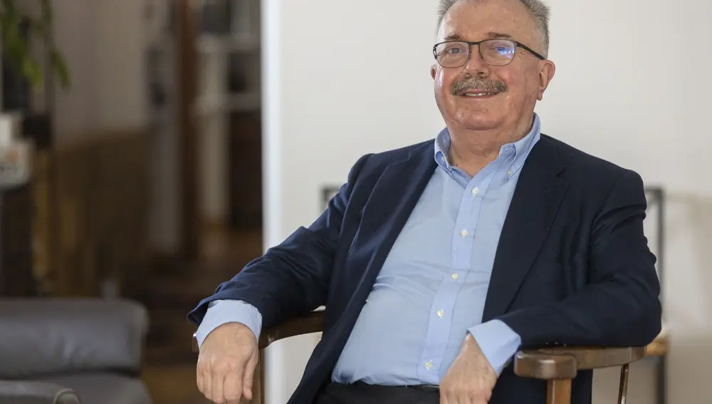 «Cada experiencia laboral iba acompañada del deseo de plasmar en relatos lo que el entorno me regalaba»