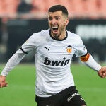 José Luis Gayà con el Valencia.