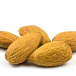 Antes de tomar nada por tu cuenta, consulta con un endocrino o médico experto en antiaging porque no todo lo que es natural tiene que ser necesariamente bueno.