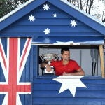 Novak Djokovic, en Brighton Beach después de ganar su último Open de Australia