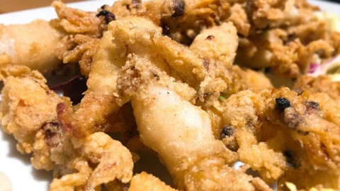 Un plato de chopitos fritos