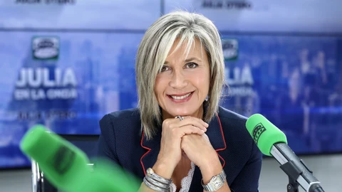 Julia Otero Periodista radio Onda Cero. Se retira temporalmente para hacer frente el cancer qie padece