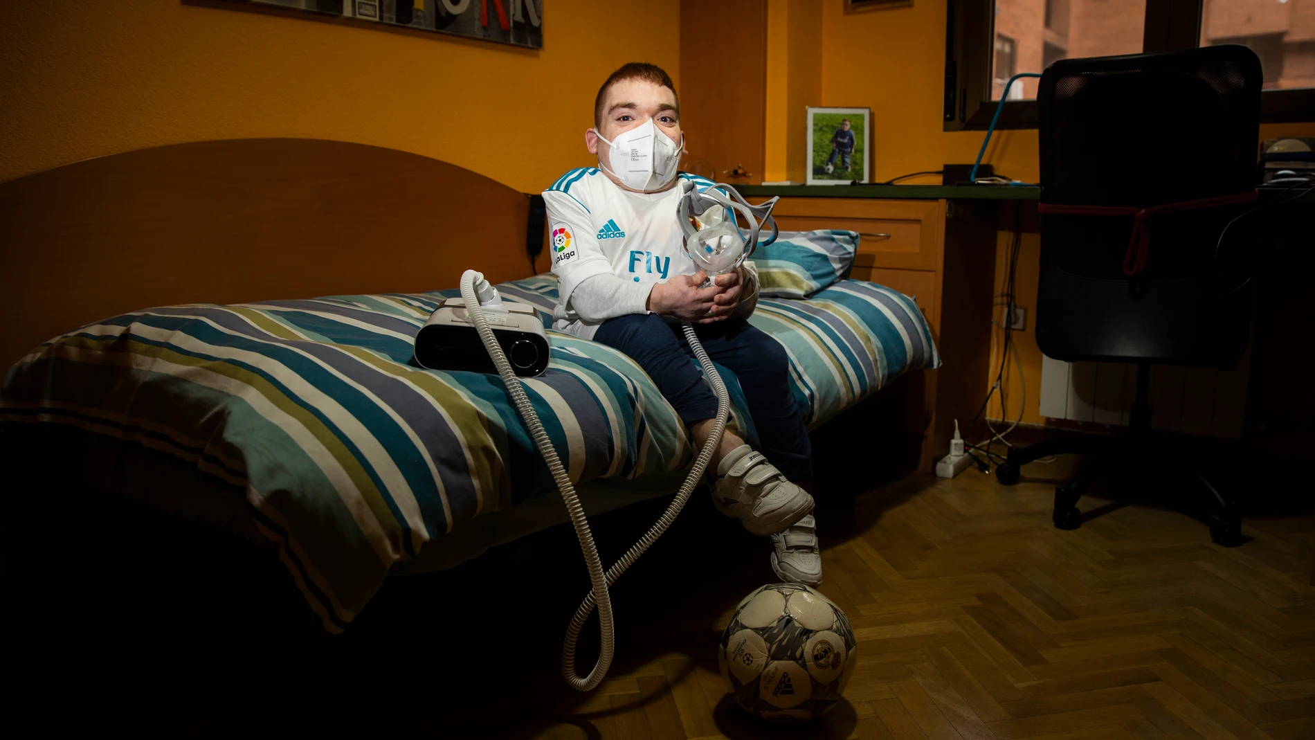 Daniel Llano, de 23 años, padece una enfermedad rara denominada el Síndrome de Morquio