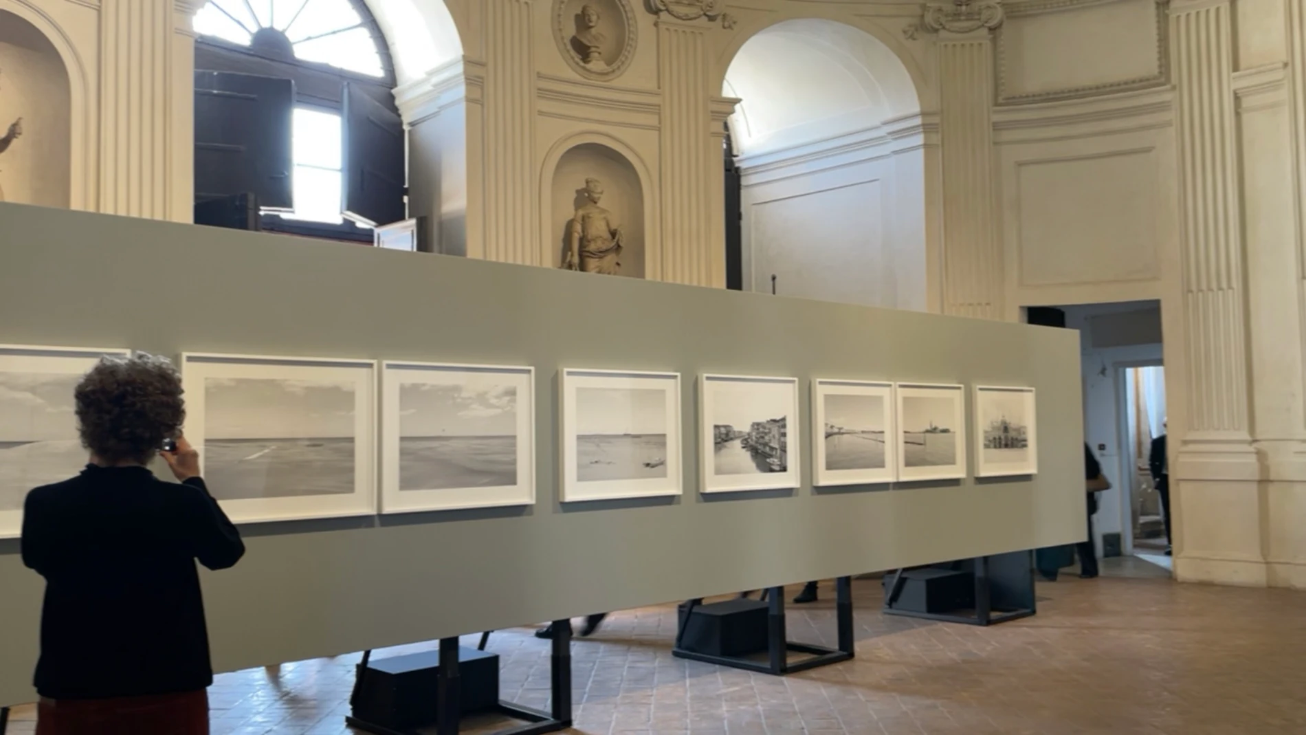 Las fotografías de Paola de Pietri en el Palazzo Barberini.Muestra Italia in attesa