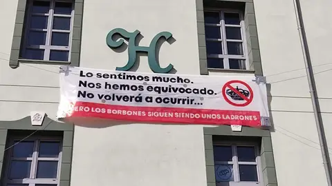 Segunda pancarta de los "okupas" de la antigua harinera de Valladolid