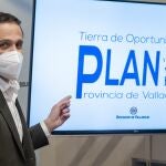 El presidente de la Diputación de Valladolid presenta el nuevo plan de ayudas para los ayuntamientos de la provincia.