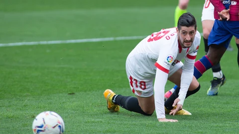 Sergio Escudero con el Sevilla.