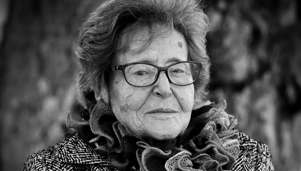 Magdalena Calvo nació en Fuente de Cantos (Badajoz) en 1919 y vive en Sevilla desde niña