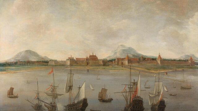 Los barcos holandeses que combatían los españoles en las Molucas en un paisaje del artista Hendrick Dubbels que conserva el Rijksmuseum
