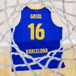 La camiseta de Pau Gasol con el Barcelona, en una imagen subida por el pívot a sus redes sociales