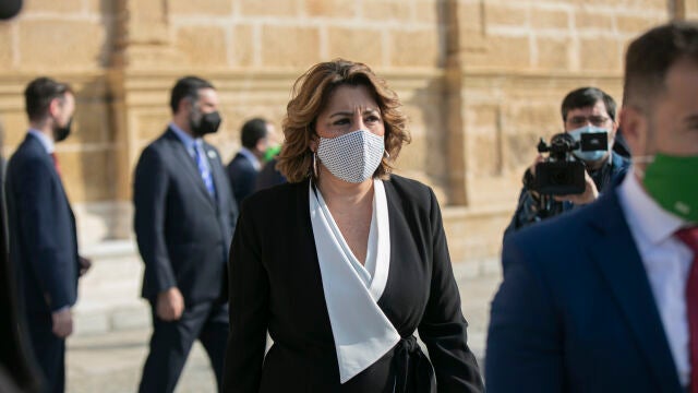 La secretaria general del PSOE- A, Susana Díaz (c)