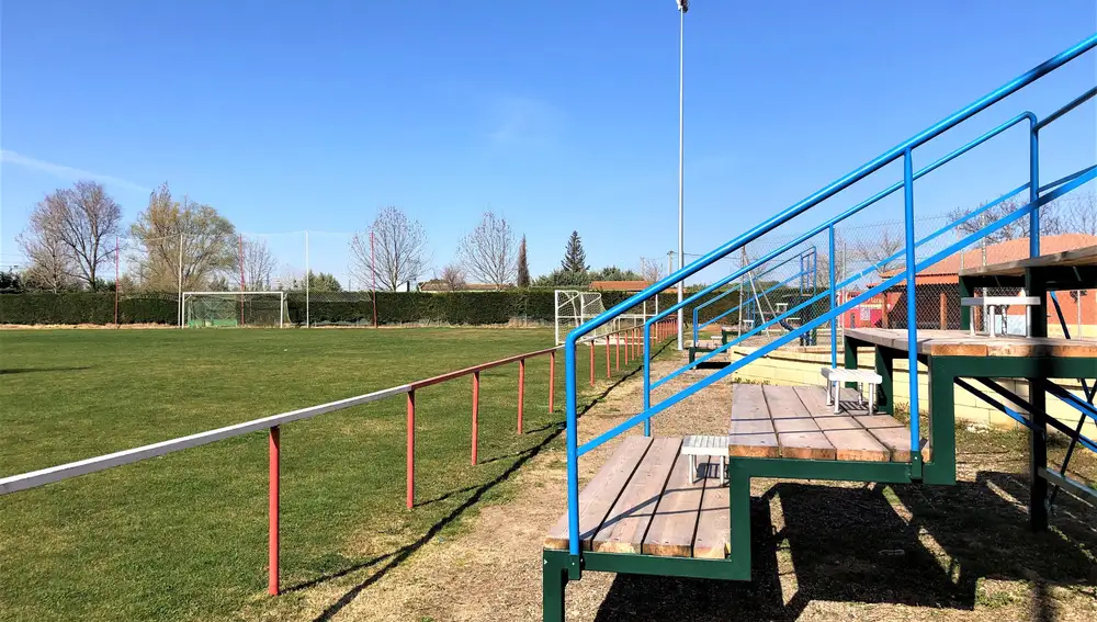 Gradas nuevas de una instalación deportiva de Palencia