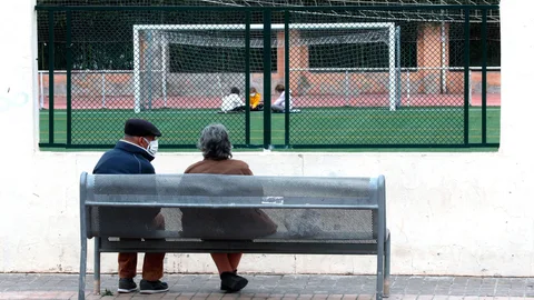 Los casos de covid se estabilizan, pero se mantienen las cifras de fallecidos