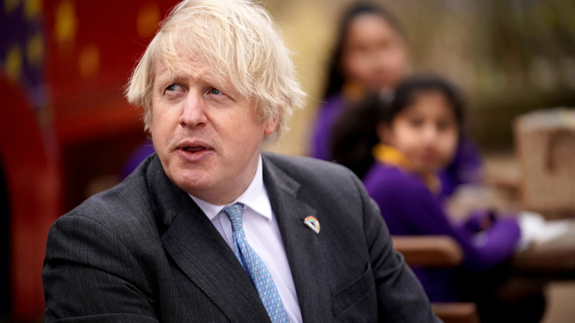 Boris Johnson en el acto de reapertura de colegios en Reino Unido
