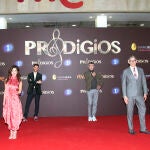 (I-D) Lucas Vidal, Paula Prendes, Andrés Salado, Nacho Duato, Boris Izaguirre y José Manuel Zapata posan en photocall durante la presentación de la tercera temporada de 'Prodigios' en RTVE, en Madrid (España), a 02 de marzo de 2021.PRODIGIOS;TEMPORADA;TELEVISIÓN;FAMOSOS;PROGRAMA;PHOTOCALLJose Velasco / Europa Press02/03/2021