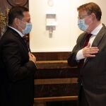 El presidente de la Generalitat valenciana se ha reunido esta tarde con el presidente del Valencia CF, Anil Murthy