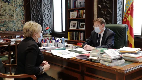 El presidente de la Generalitat, Ximo Puig, y la consellera de Sanidad, Ana Barceló