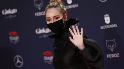 Paula Usero y el look que acumula más 'likes' de los Premios Feroz.