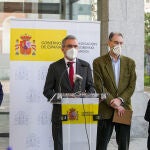 El delegado del Gobierno en Castilla y León, Javier Izquierdo, asiste a la presentación de la Manifestación de Interés del proyecto europeo 'Transformación de la cadena de valor de la nueva movilidad sostenible' organizada por la Confederación de Asociaciones Empresariales de Burgos.