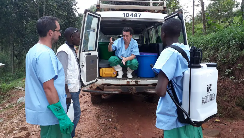 Miriam Alía, responsable de Vacunación de Médicos Sin Fronteras, durante uno de sus viajes a África