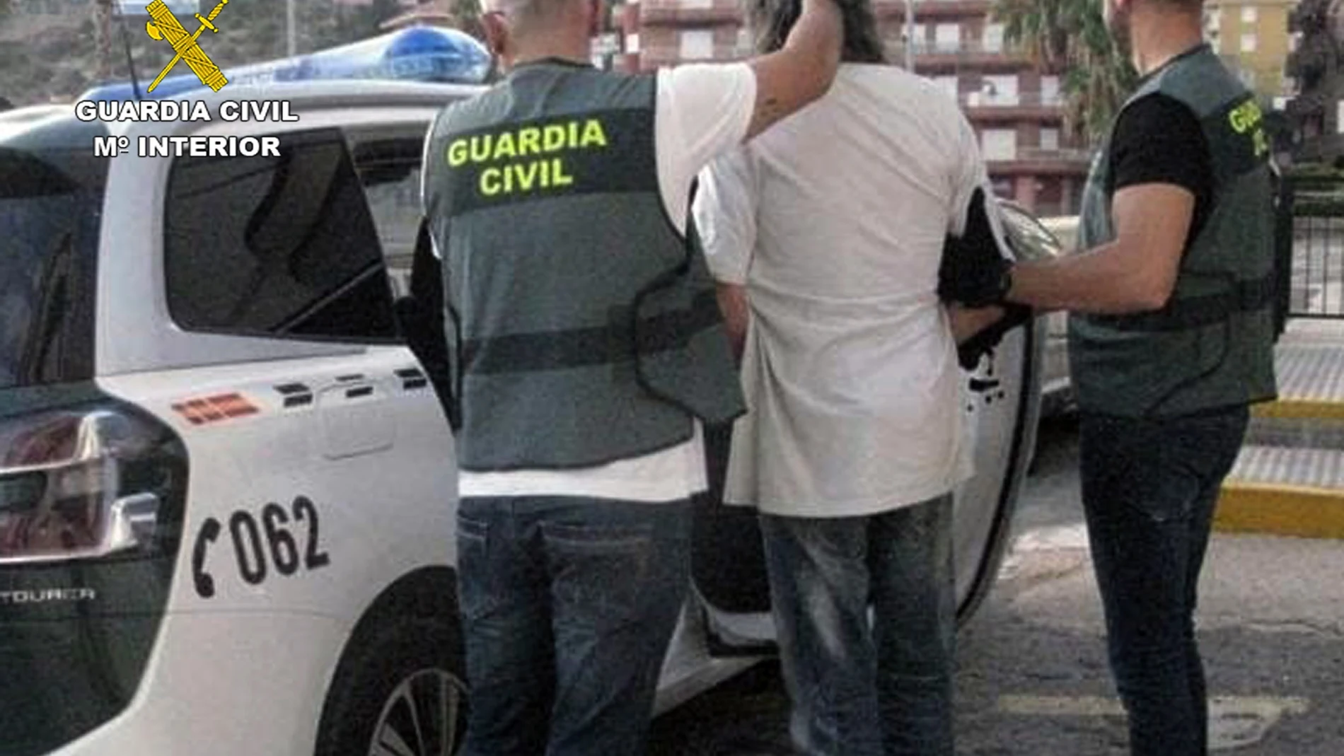 La Guardia Civil detiene en el Puerto de Mazarrón a un experimentado ladrón buscado por la justicia