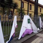 Imagen del ataque a la bandera colocada en la Diputación de Sevilla