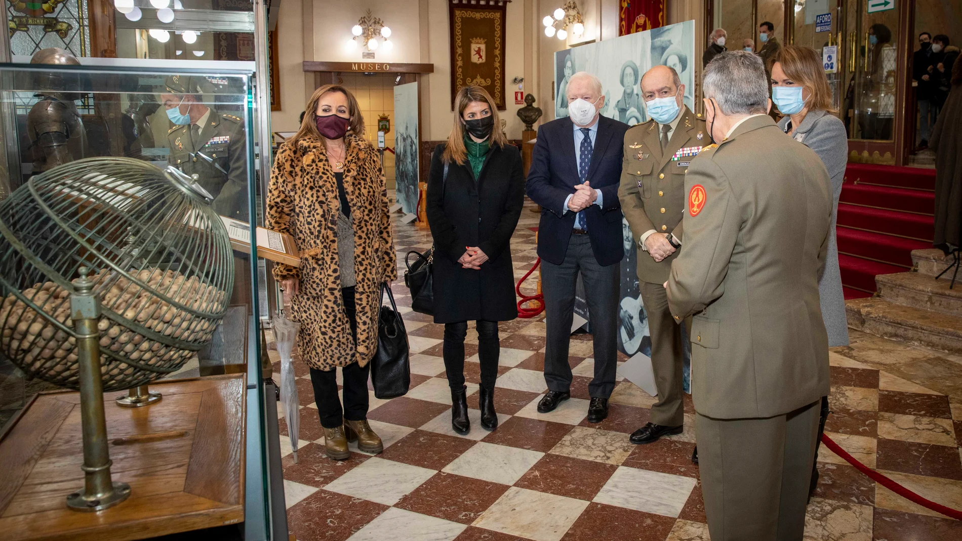 Inauguración de la muestra que contó con la presencia de Antonio Méndez Pozo y Juan Carlos González Díez, entre otros