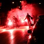 Choque entre policías y manifestantes en la plaza Nea Smyrni, al sur de Atenas