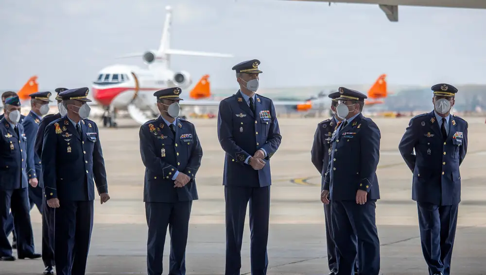 El rey Felipe VI visita la Base Aérea y el Grupo de Escuelas del Ejército del Aire en Matacán (Salamanca)