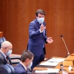 El presidente de la Junta, Alfonso Fernández Mañueco, interviene en el Pleno