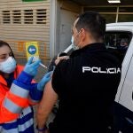 Los tres agentes que han sufrido trombos había pasado la enfermedad del coronavirus