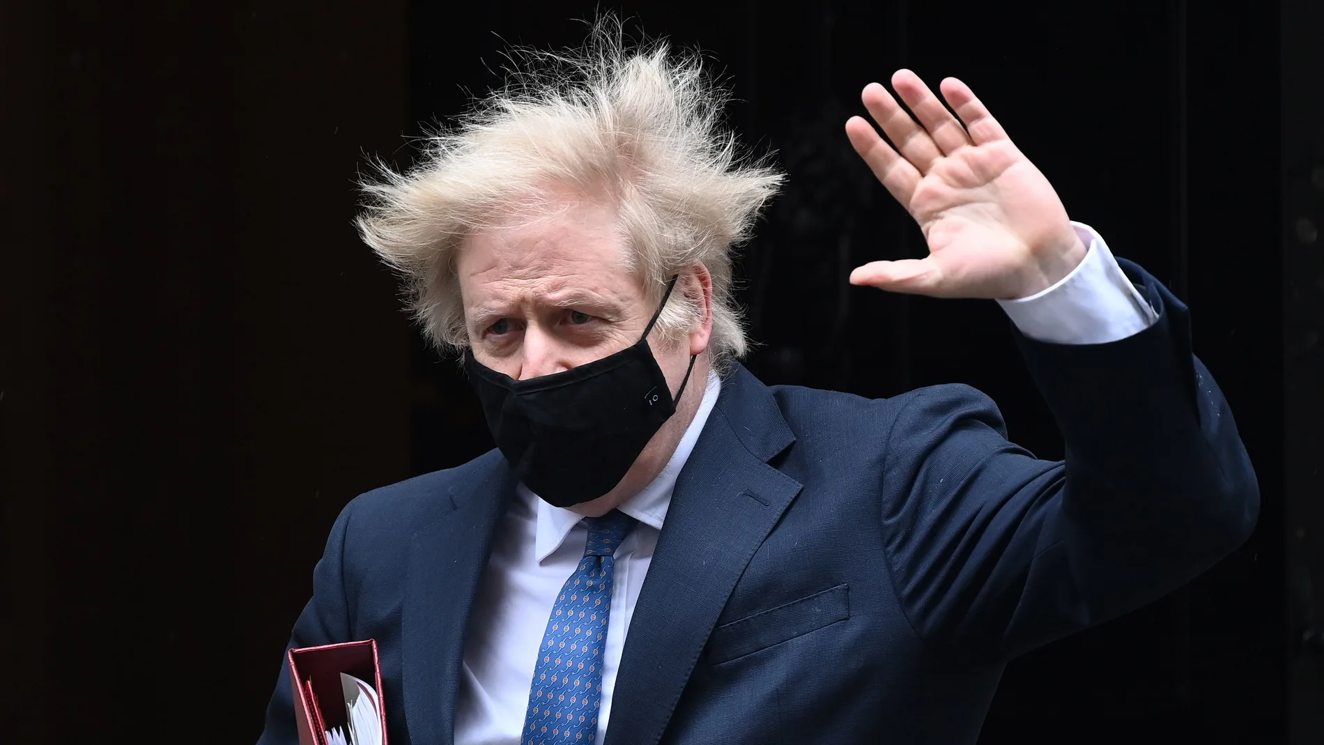 El «premier» británico, Boris Johnson, a su salida ayer del número 10 de Downing Street