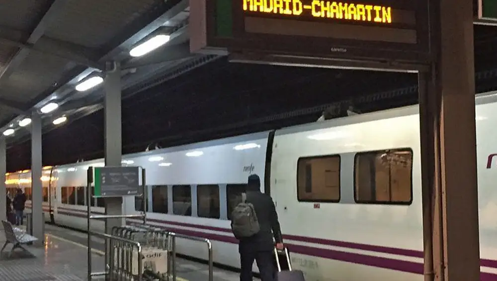 Zamora clama porque se recupere el tren madrugador que une a primera dela mañana Zamora con Madrid