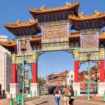 Valencia instalará dos arcos en su entrada a Chinatown. En la imagen, los arcos de Liverpool