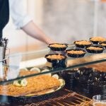 Paella realizada en el restaurante Muelle 21 de Sevilla