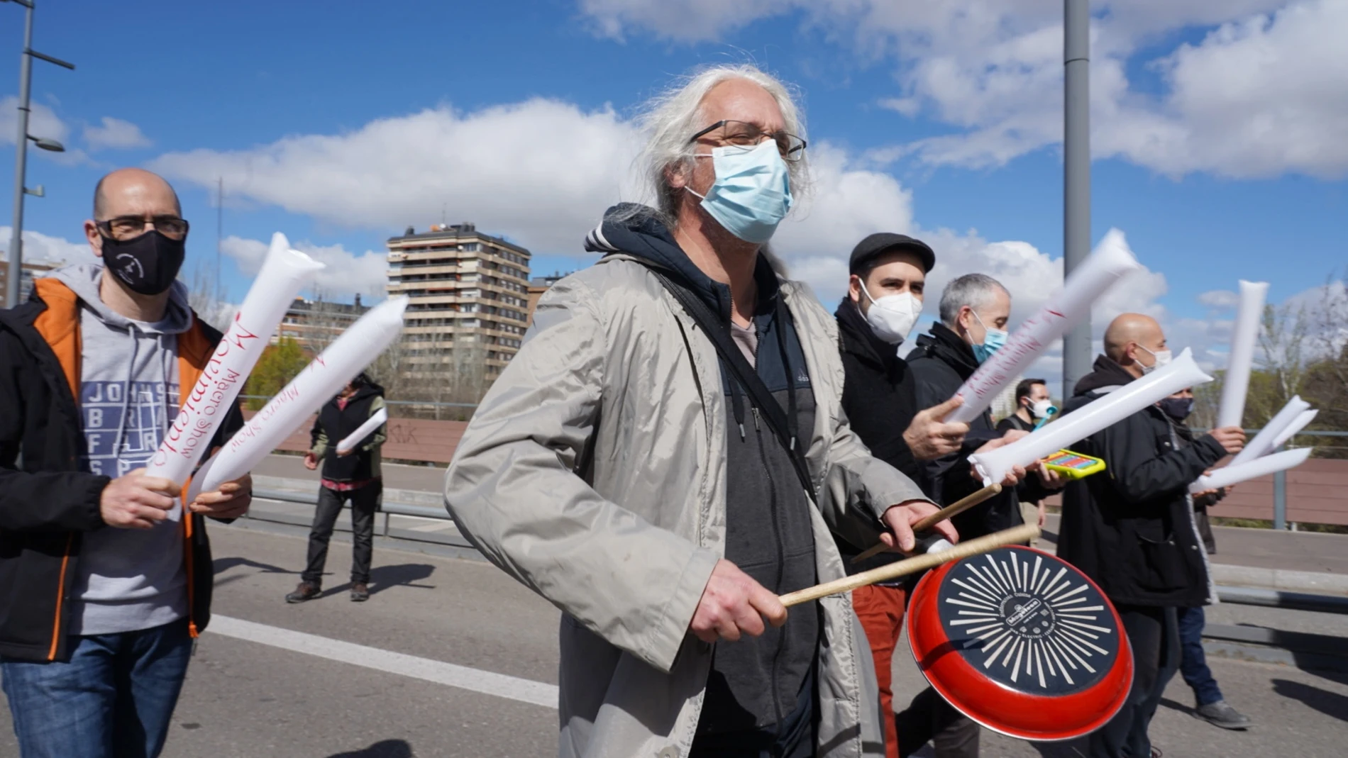 La Movilización Unida de Trabajadores del Espectáculo (MUTE) se manifiesta en Valladolid para "salvar la cultura" y reclamar a la Administración las pérdidas sufridas durante la pandemia.
