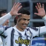 Cristiano Ronaldo marcó un hat-trick con la Juventus este domingo contra el Cagliari.