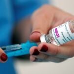 El personal de la comunidad educativa valenciana de entre 18 y 55 años comenzó a vacunarse con las dosis de AstraZeneca