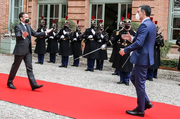 Sánchez reaccionará a la decisión de Iglesias en su rueda de prensa con Macron a las 15:30