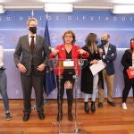 La diputada de ERC, Montserrat Bassa, preside la rueda de prensa acompañada de miembros deJunts, la CUP y el PDeCat en el Congreso de los Diputados, en Madrid
