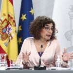 La ministra portavoz y ministra de Hacienda, María Jesús Montero, interviene en rueda de prensa posterior al Consejo de Ministros
