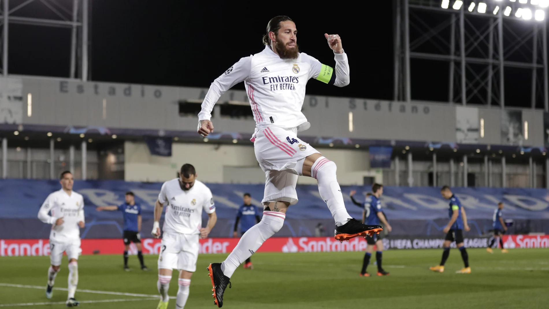 Sergio Ramos celebra su gol