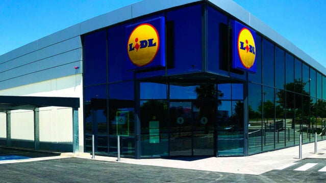 Fachada de un supermercado Lidl