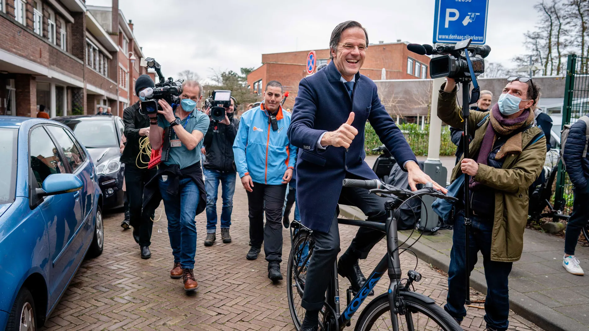 El liberal Rutte gana un cuarto mandato en Países Bajos