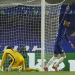 Ziyech celebra el primer gol del Chelsea