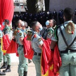 Izado de la bandera de España a cargo de La Legión en la Plaza de Colón de MadridRubén Mondelo